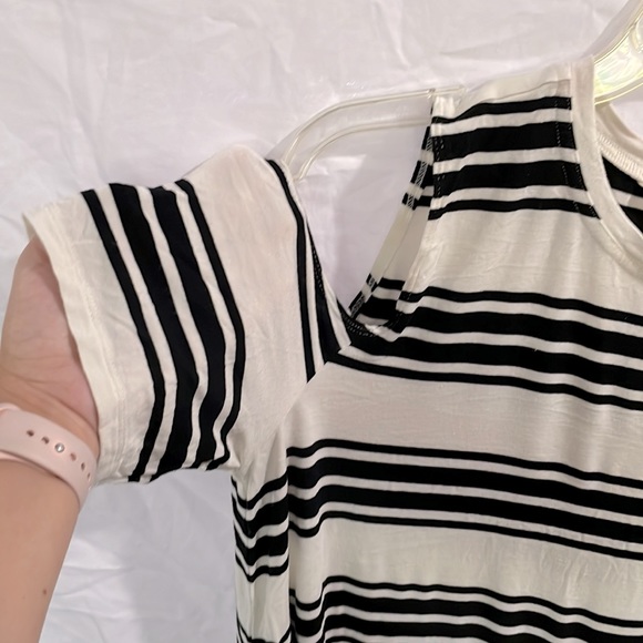 American Eagle Outfitters Cold Shoulder Soft & Sexy Dress - Picture 5 of 5